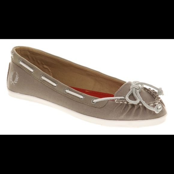 fred perry boat shoes